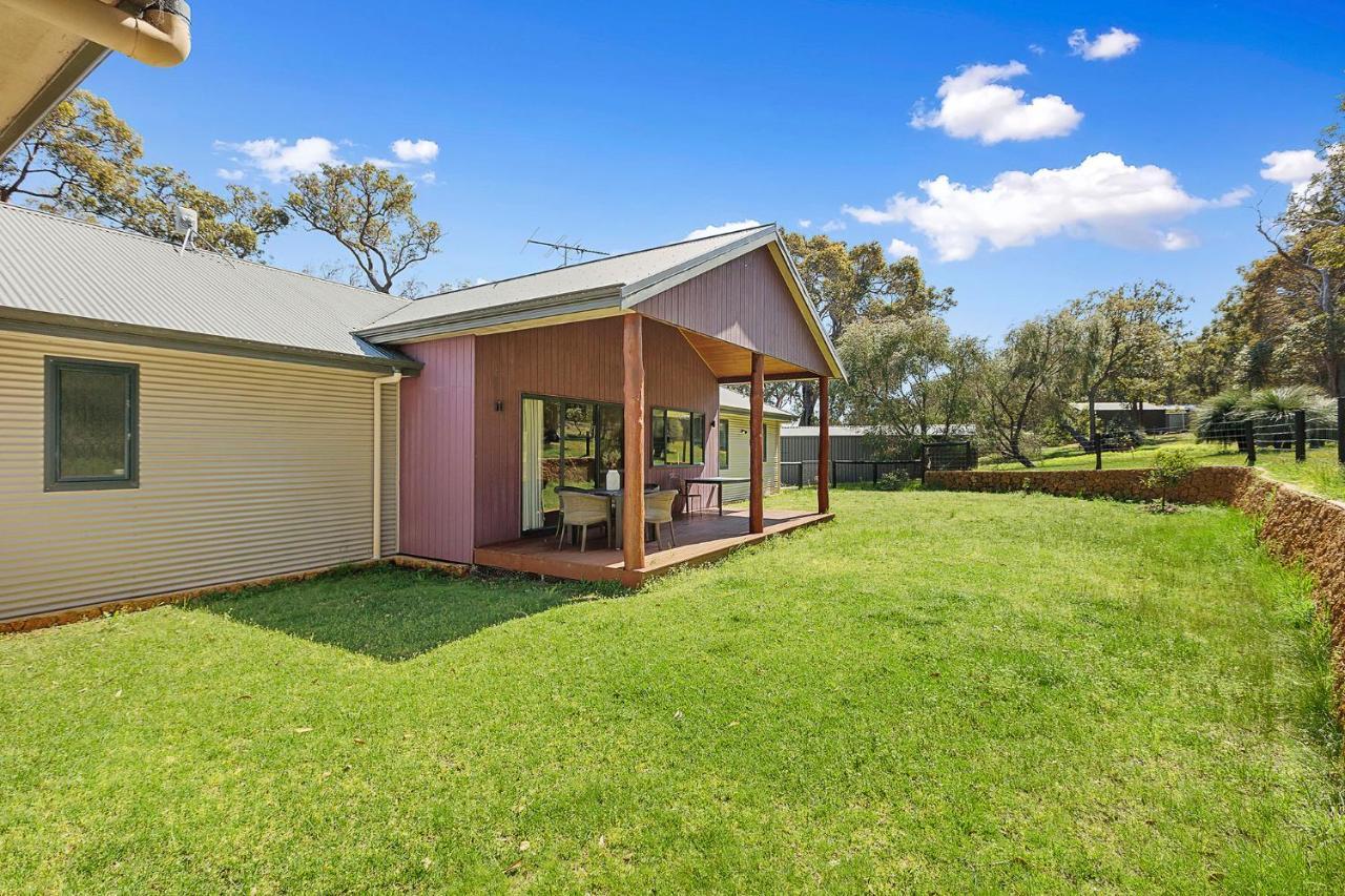 Redgum Treehouse - Outstanding Luxury In The Heart Of Wine Country And Minutes From The Beaches Vila Quindalup Exterior foto