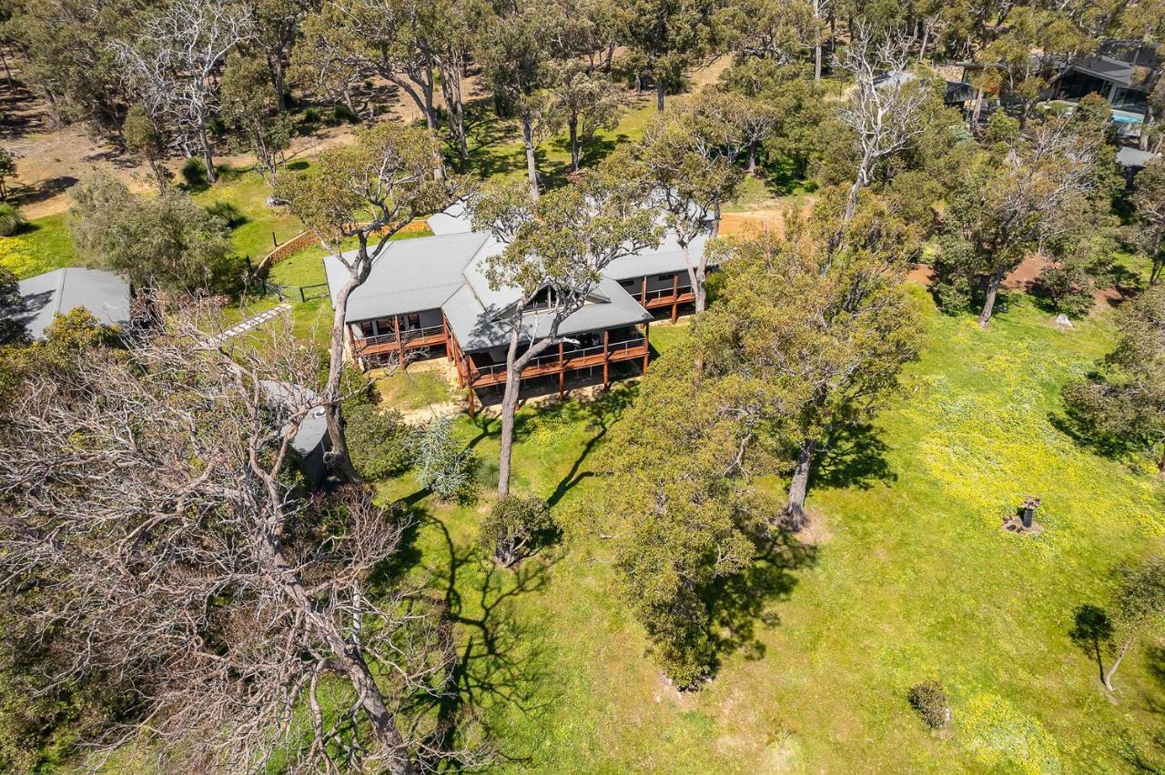 Redgum Treehouse - Outstanding Luxury In The Heart Of Wine Country And Minutes From The Beaches Vila Quindalup Exterior foto